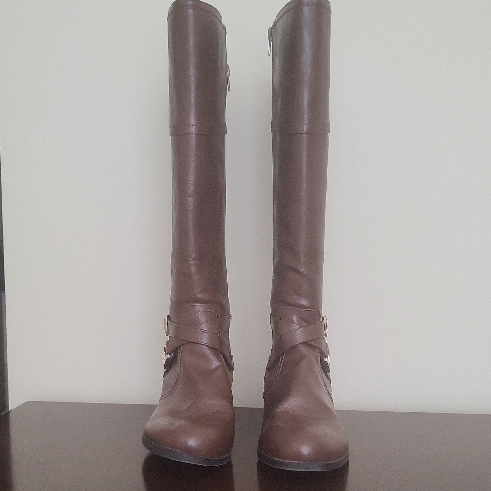 Brown Knee-High Leather Boots